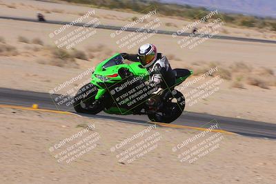 media/Dec-10-2023-SoCal Trackdays (Sun) [[0ce70f5433]]/Turn 9 Inside Set 2 (1115am)/